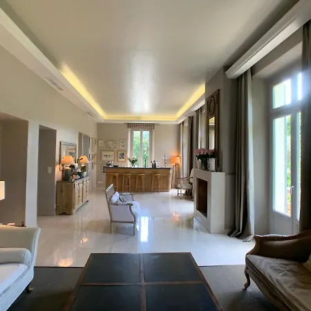 Villa Bret A *