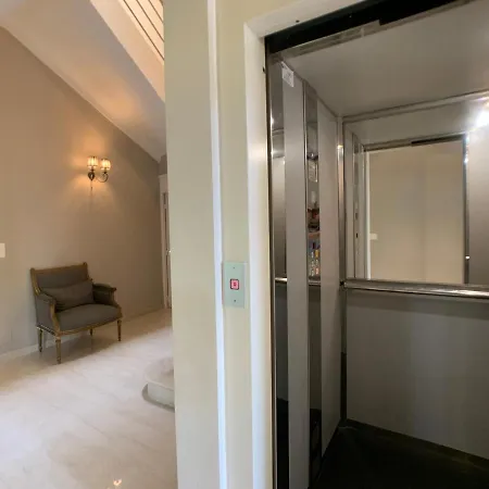 Villa Bret A *